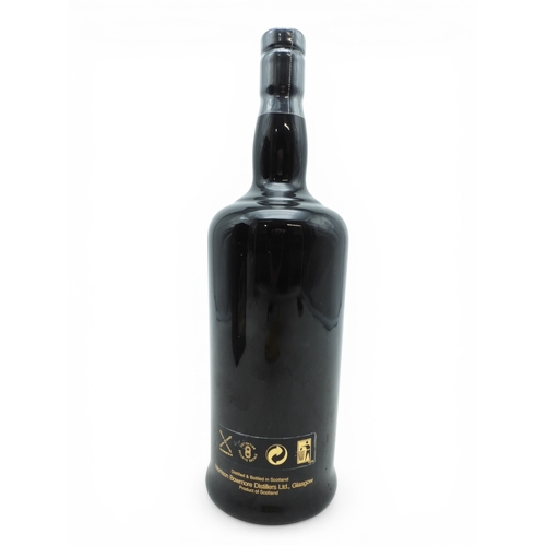 9002 - BOWMORE - 30 Year Old 'The Sea Dragon' Islay Single Malt in ceramic special edition bottle and prese... 