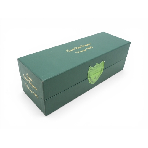 MOET et CHANDON - 1993 Vintage Cuvee Dom Perignon Champagne sealed in presentation box.