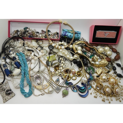 Lot 872       