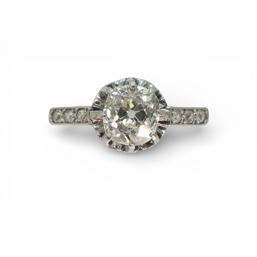 Lot 2739      