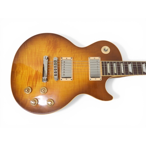 5012 - GIBSON - 2007 Les Paul Standard Honeyburst guitar with separate Cream pickguard. USA Made. Mahogany ... 