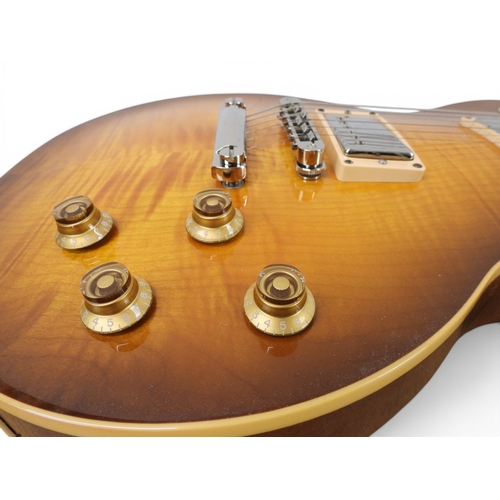 5012 - GIBSON - 2007 Les Paul Standard Honeyburst guitar with separate Cream pickguard. USA Made. Mahogany ... 