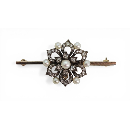 2703 - A PEARL & DIAMOND BROOCHfinely mounted in yellow and white metal. Diameter of the&nbsp; central ... 