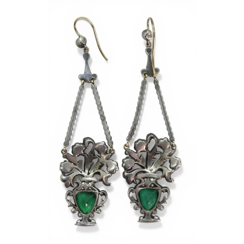 2713 - A PAIR OF 18TH CENTURY EARRINGSmade in yellow and white metal, the pendant vase of flowers design is... 
