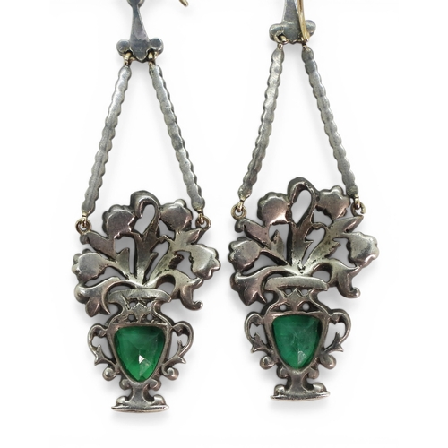 2713 - A PAIR OF 18TH CENTURY EARRINGSmade in yellow and white metal, the pendant vase of flowers design is... 