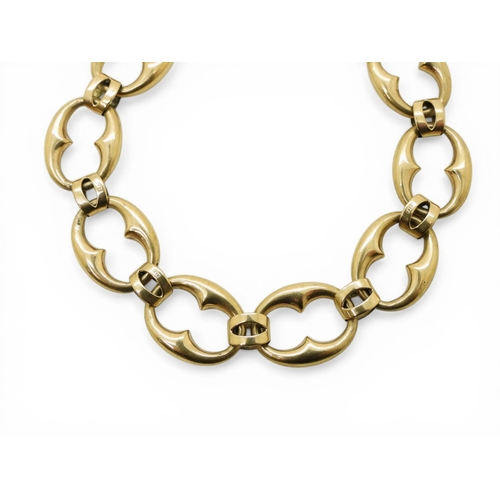 2720 - A MARINE LINK BRACELETmade in 9ct rose gold by John Grinsell & Sons, circa first half of the 20t... 