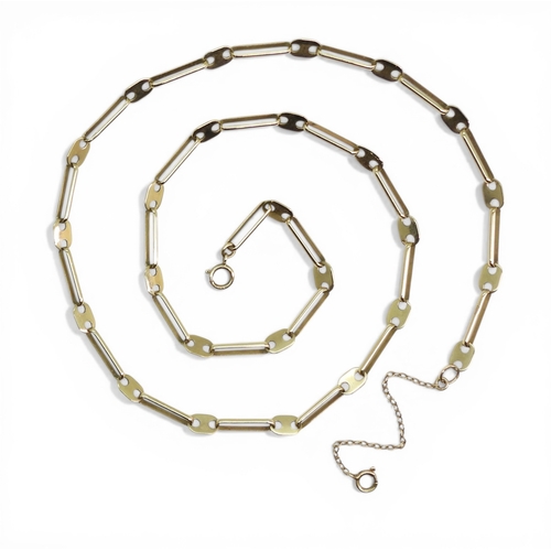 2722 - A MARINE STYLE CHAINmade in 9ct gold circa 1977, length 50cm, weight 9.7gms