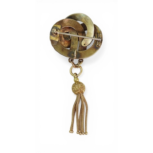 2724 - A VICTORIAN KNOT BROOCHmade in yellow metal, with a brighter yellow metal tassel dimensions 3.5 x 8c... 