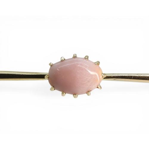 2735 - A CONCH PEARL BROOCHthe mount in bright&nbsp; &nbsp;yellow metal with a multi claw setting holding a... 