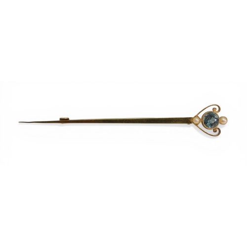 2747 - AN AQUAMARINE & PEARL BROOCHmounted in bright yellow metal, the aquamarine is milgrain set with ... 