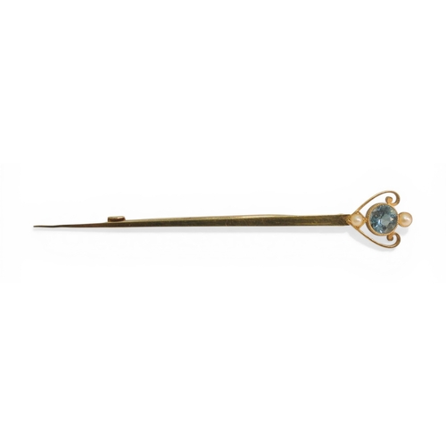 2747 - AN AQUAMARINE & PEARL BROOCHmounted in bright yellow metal, the aquamarine is milgrain set with ... 