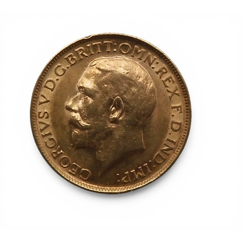 5040 - George V (1910-1936) 1 Sovereign 1913Obverse bust of King George V facing left legend around  GEORGI... 