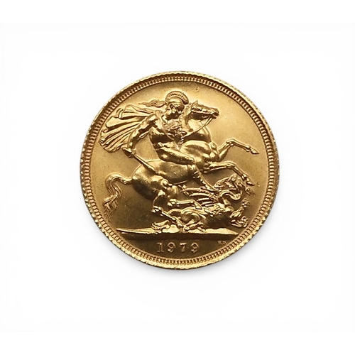 5051 - Elizabeth II (1952-2022) 1 Sovereign 1979Obverse second crowned portrait of HM Queen Elizabeth II ri... 