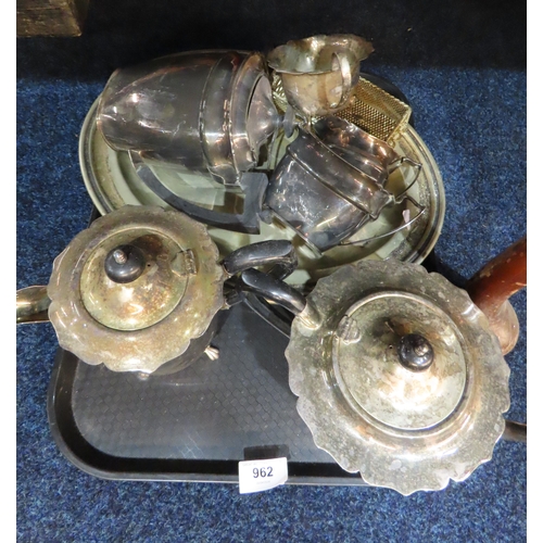 962 - A collection of EPNS including a tea set, tray, cream jug etc