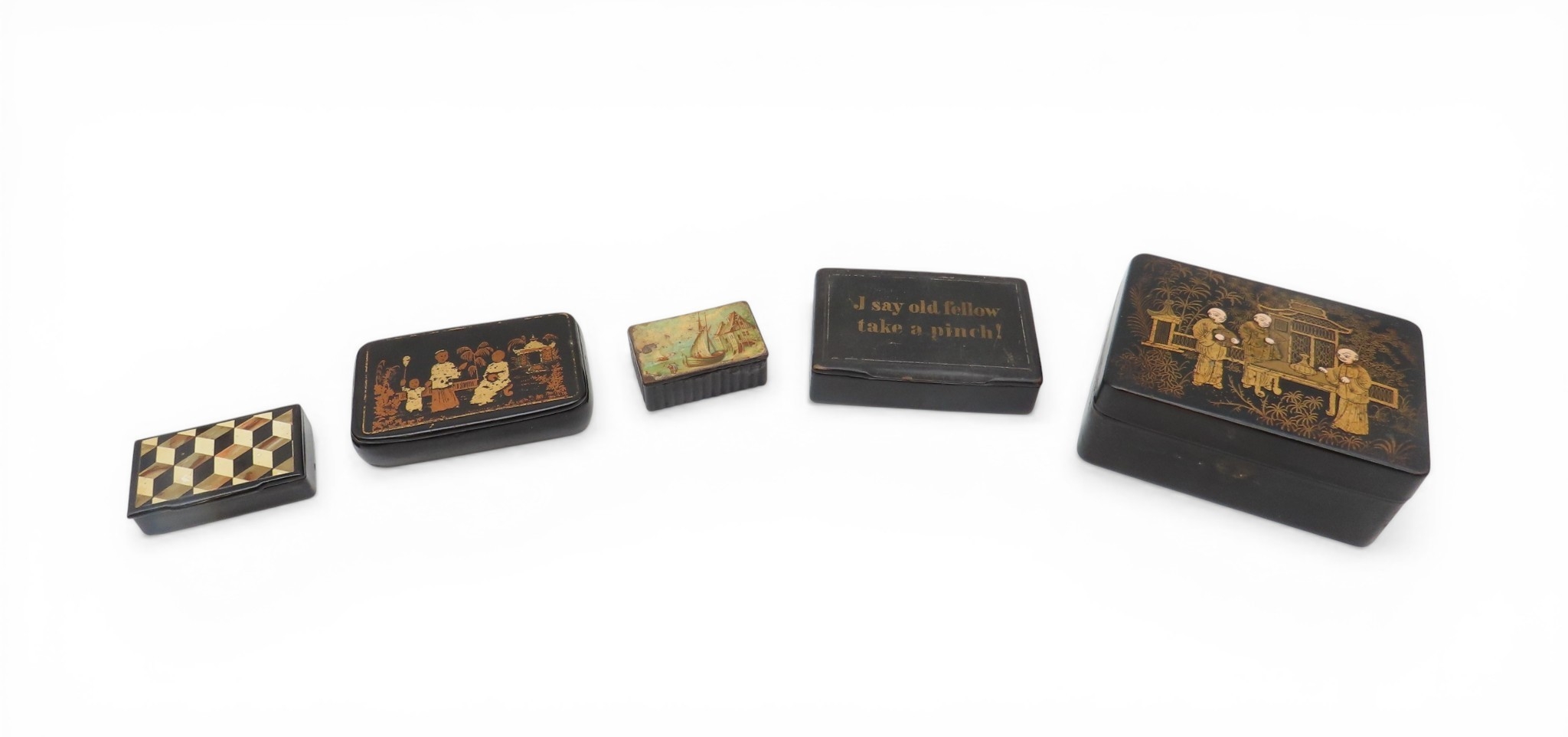 A Chinese gilt lacquer snuff box, four other snuff boxes (5)