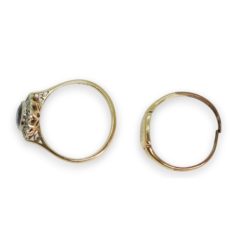 771 - A 9ct gold synthetic sapphire and clear gem cluster, size O1/2, weight 2.7gms, and an (af) yellow an... 