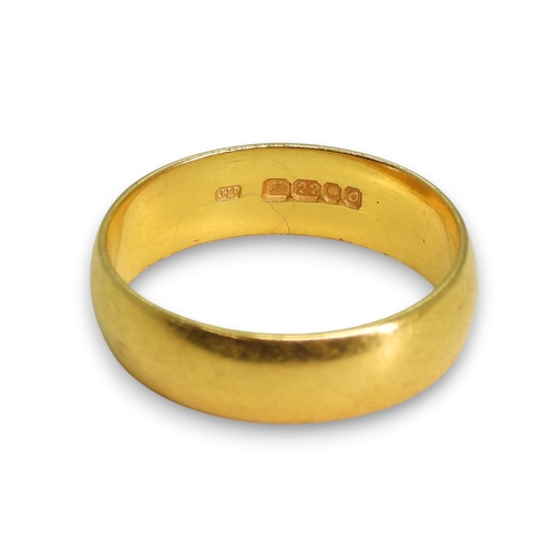 785 - A 22ct gold wedding band, size m, weight 4.5gms
