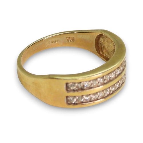 788 - A 9ct gold clear gem set panel ring, size O, weight 2.9gms