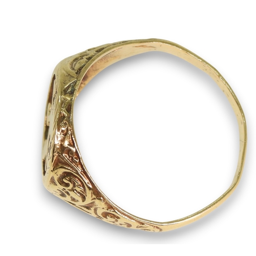 792 - A 9ct gold Scottish Lion ring, size T1/2, weight 3.6gms