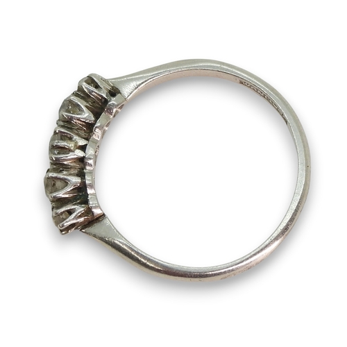 804 - A platinum five stone diamond ring, set with five old cut diamonds with an estimated approx combined... 