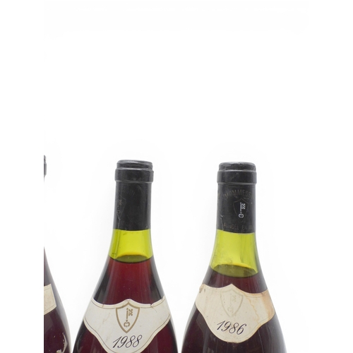 9028 - CRU BEAUJOLAIS, MOULIN-A-VENT/MORGON - 10 bottles of Beaujolais including three of 1986 DOMAINE DE L... 