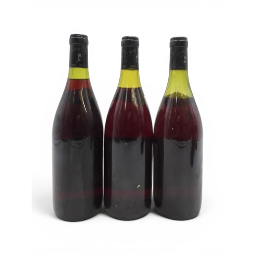 9028 - CRU BEAUJOLAIS, MOULIN-A-VENT/MORGON - 10 bottles of Beaujolais including three of 1986 DOMAINE DE L... 