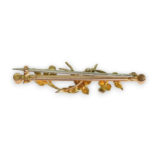746 - A 9ct gold pearl set swallow bird brooch, length 4.5cm, weight 2.5gms