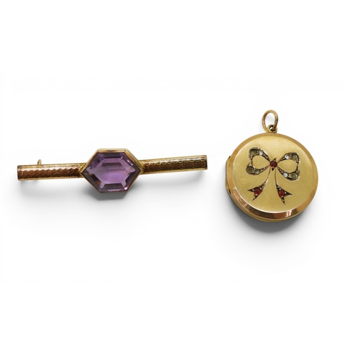 706 - A 9ct gold bar brooch set with a fancy cut amethyst, together with a 9ct back & front gem set lo... 