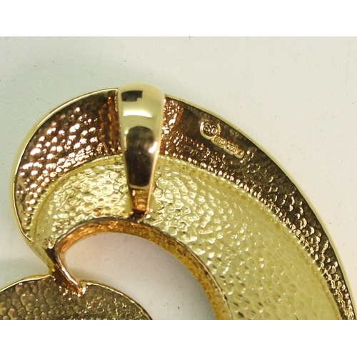 719 - An 18ct gold and enamel Sheila Fleet 'Wave' pendant, length 3.5cm, weight 16.8gms