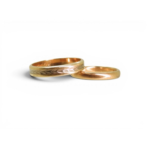 736 - A yellow and white 9ct gold wedding ring, size Q, and a rose gold example, size L, weight combined 5... 