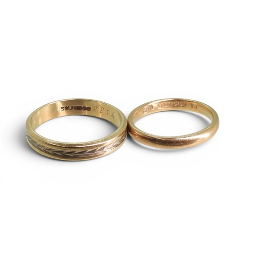 736 - A yellow and white 9ct gold wedding ring, size Q, and a rose gold example, size L, weight combined 5... 