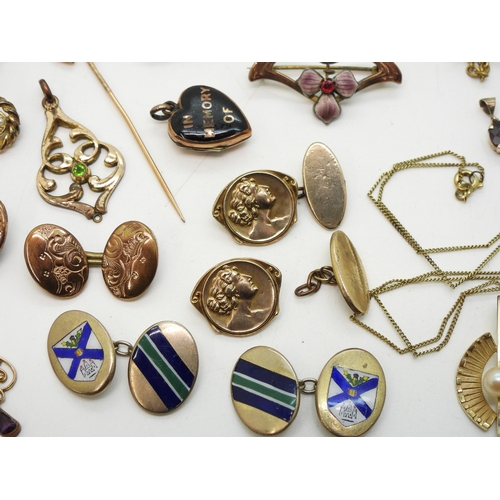 888 - A fun collection of gold plated, bonded and rolled gold items to include a snake tie slide, a horses... 