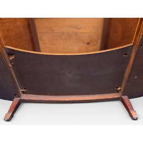 2043 - A LARGE 19TH CENTURY SHERATON REVIVAL STYLE MARQUETRY INLAID KIDNEY SHAPED DESKwith embossed skiver ... 