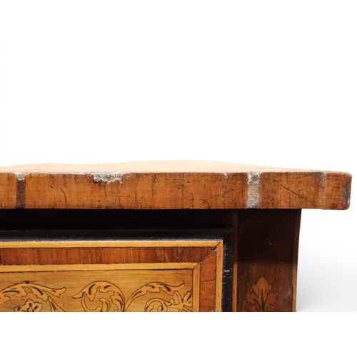 2046 - AN 18TH CENTURY ITALIAN WALNUT AND MARQUETRY INLAID COMMODE&nbsp;crossband and marquetry inlaid top ... 
