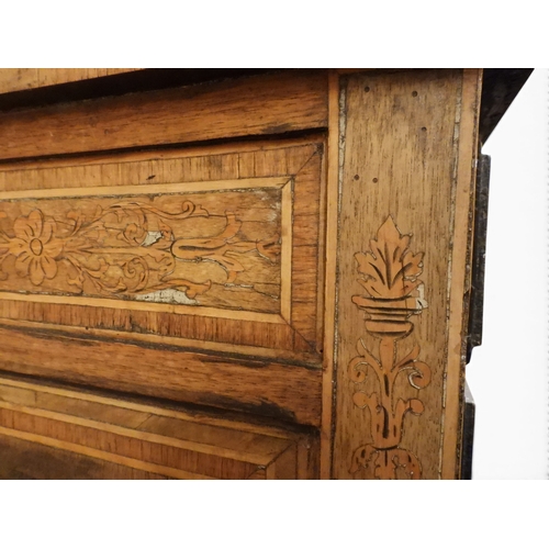2046 - AN 18TH CENTURY ITALIAN WALNUT AND MARQUETRY INLAID COMMODE&nbsp;crossband and marquetry inlaid top ... 