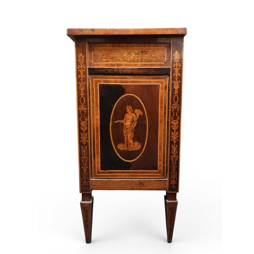 2046 - AN 18TH CENTURY ITALIAN WALNUT AND MARQUETRY INLAID COMMODE&nbsp;crossband and marquetry inlaid top ... 