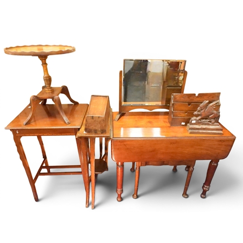 47 - A mixed lot to include mahogany Pembroke table, octagonal drop side occasional table, mahogany occas...