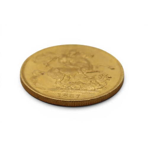 5001 - Victoria (1837-1901) Two Pounds 1887ObverseCrowned and veiled bust ('Jubilee Head') of Queen Victori... 
