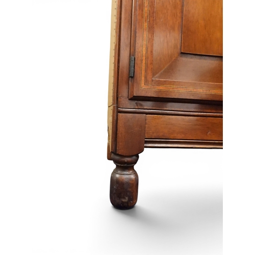2003 - AN EARLY 20TH CENTURY MAHOGANY MINTY LIMITED, OXFORD FIVE TIER SECTIONAL BOOKCASEwith four pairs of ... 