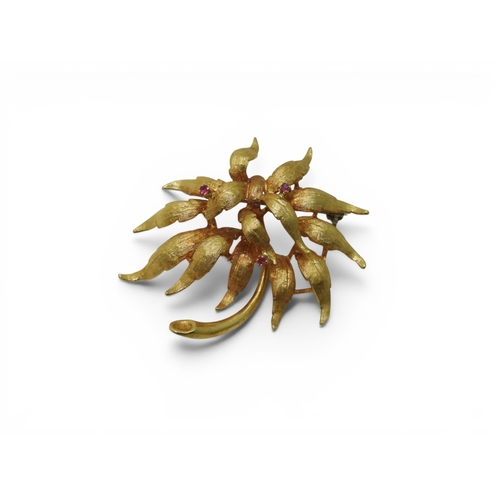 703 - An Italian 18ct gold ruby brooch, dimensions 4.5cm x 4cm, weight 9.5gms