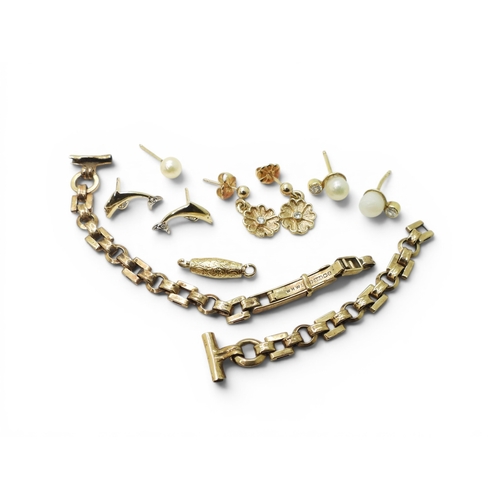 727 - A bright yellow metal barrel clasp weight 0.7gms, and a collection of 9ct gold and yellow metal, to ... 