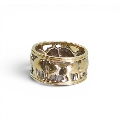 758 - A 14k gold ring with an elephant design, size M1/2, weight 5.5gms