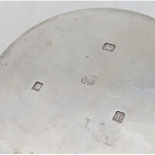910 - A silver porringer, by William Comyns, London 1934, decorated with Chinoserie scenes, 170gms
