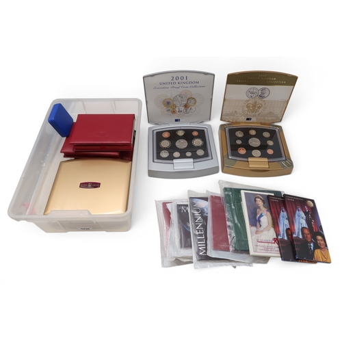 5030 - Elizabeth II (1952-2022) 2003 Executive UK Proof Set together with 2001 De-Luxe Proof Set, the 2005 ... 