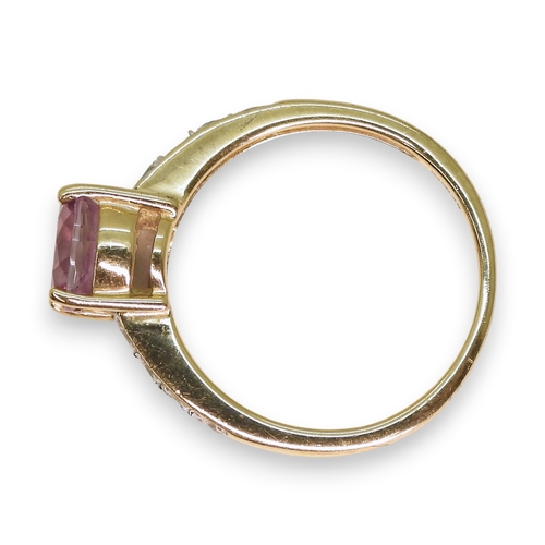 754 - A 9ct gold flamingo topaz and clear gem set ring, size N1/2, weight 3gms
