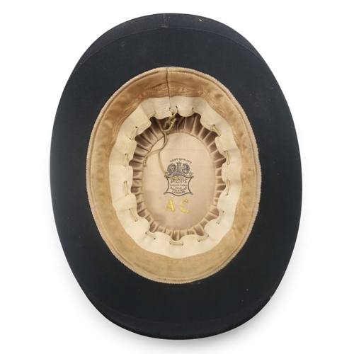 8047 - A Lincoln Bennett bowler hat of large proportions, measuring 20.6cm front-to-back internally, and 16... 
