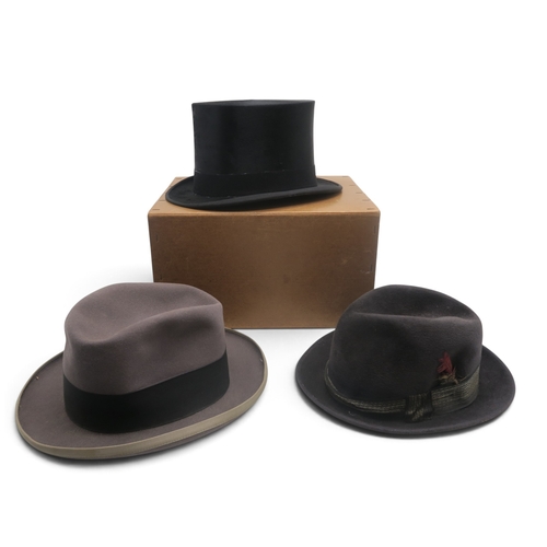 8048 - A Kirsop & Son of Glasgow silk top hat of medium proportions, measuring 19.3cm front-to-back int... 