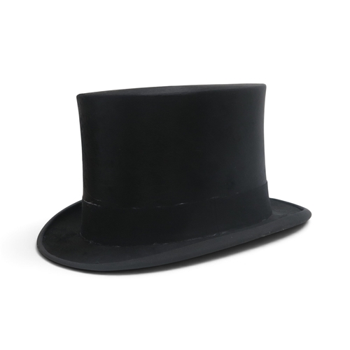 8048 - A Kirsop & Son of Glasgow silk top hat of medium proportions, measuring 19.3cm front-to-back int... 