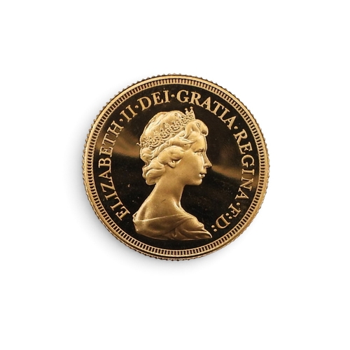 5012 - Elizabeth II (1952-2022) 1 Sovereign 1979Obverse second crowned portrait of HM Queen Elizabeth II ri... 