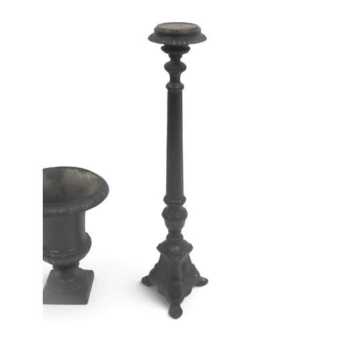 2027 - A 19TH CENTURY BLACK PAINTED CAST IRON PEDESTAL/JARDINIERE STAND (POSSIBLY CARRON IRON WORKS, FALKIR... 